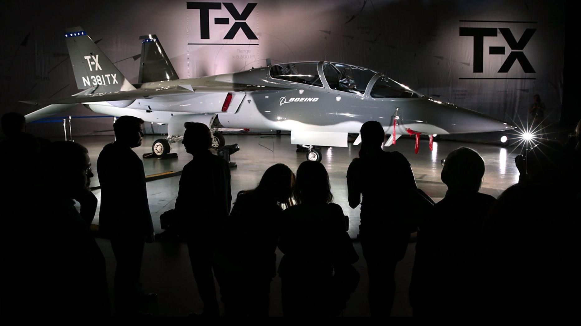 Boeing S St Louis Plant Wins Major 9 2 Billion Contract For New Air Force Training Jet Local Business Stltoday Com