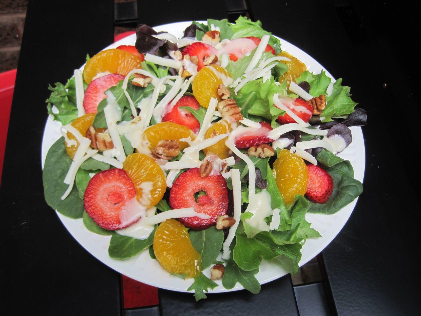 Summer Breeze Salad At Drake S Place Is Full Of Fresh Flavors Food And Cooking Stltoday Com