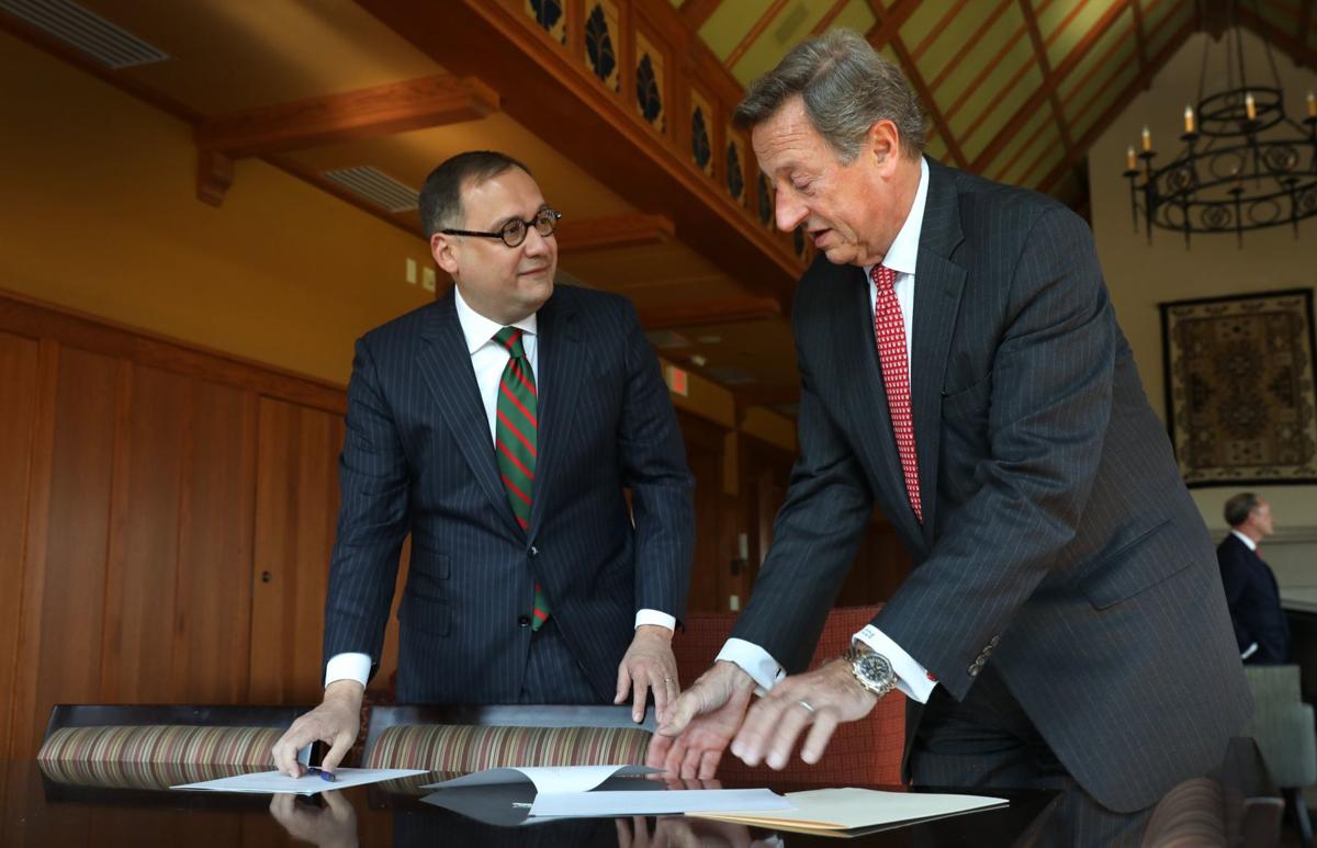 From A Student Apartment To The Chancellor S House Wash U S New Leader Comes Home Education Stltoday Com