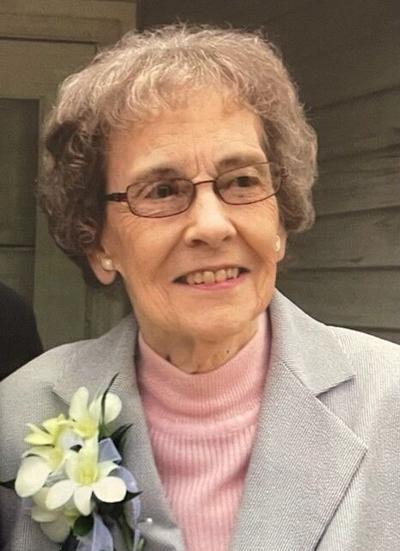 Doris June (Sveum) Helmke | Obituaries | stoughtonnews.com