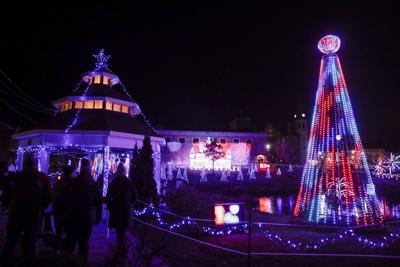 Stoughton turns on its holiday light display at Rotary Park