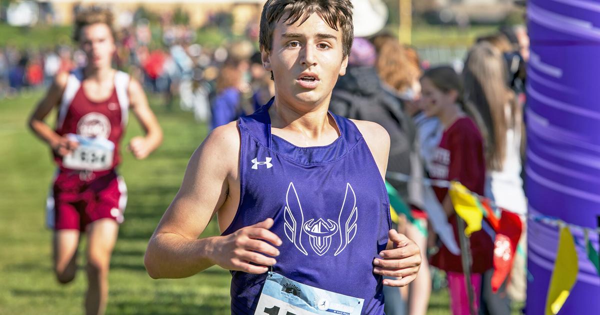 Boys cross country Stoughton places sixth at home invitational