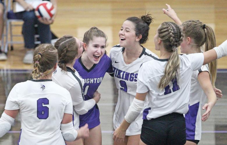 Volleyball: Stoughton shrugs off pressure, sweeps Fort Atkinson on ...