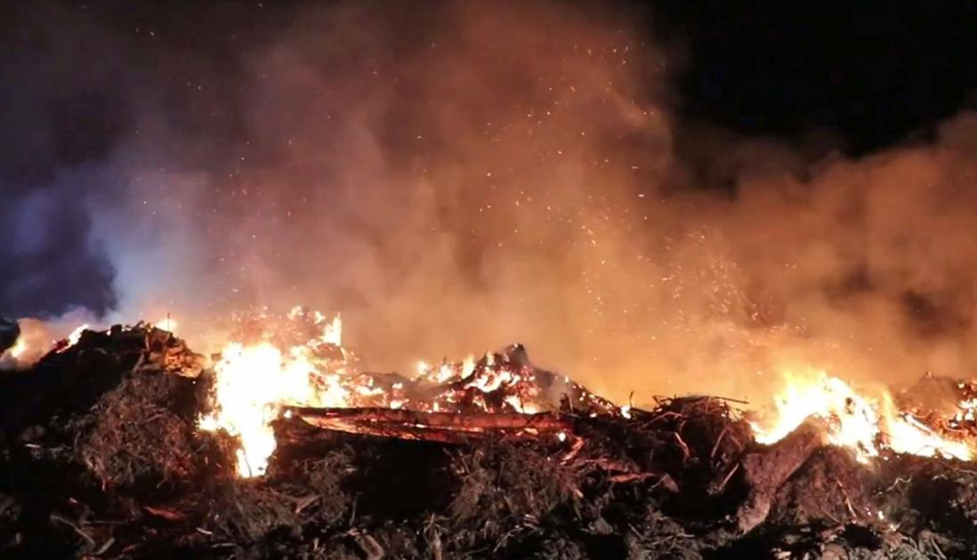 Mulch fire smoke closes part of SR 54 News