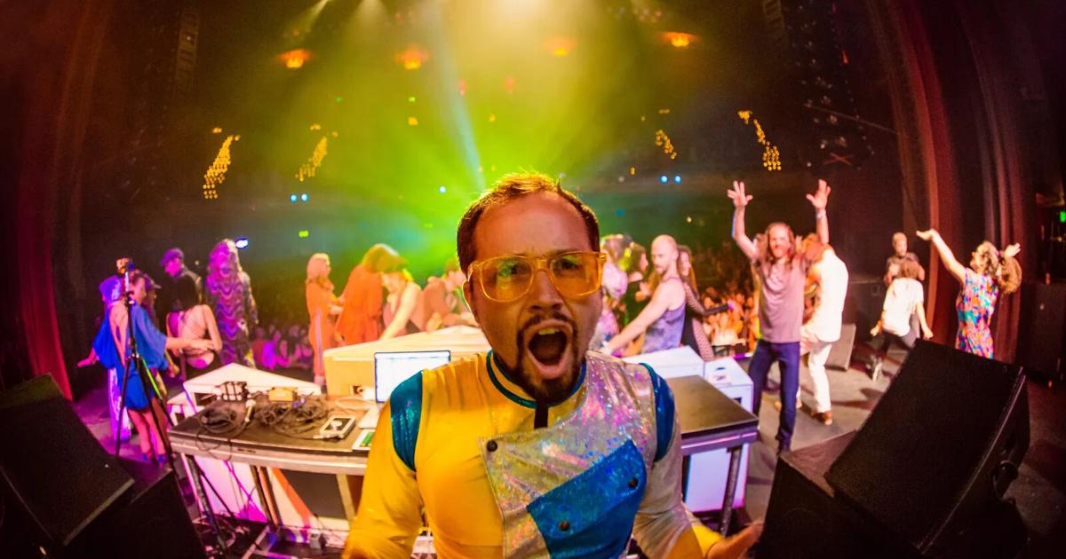 Janus Live przedstawia Ambasadora RP |  Sztuka i Rozrywka Janus Live przedstawia Ambasadora RP |  Sztuka i Rozrywka