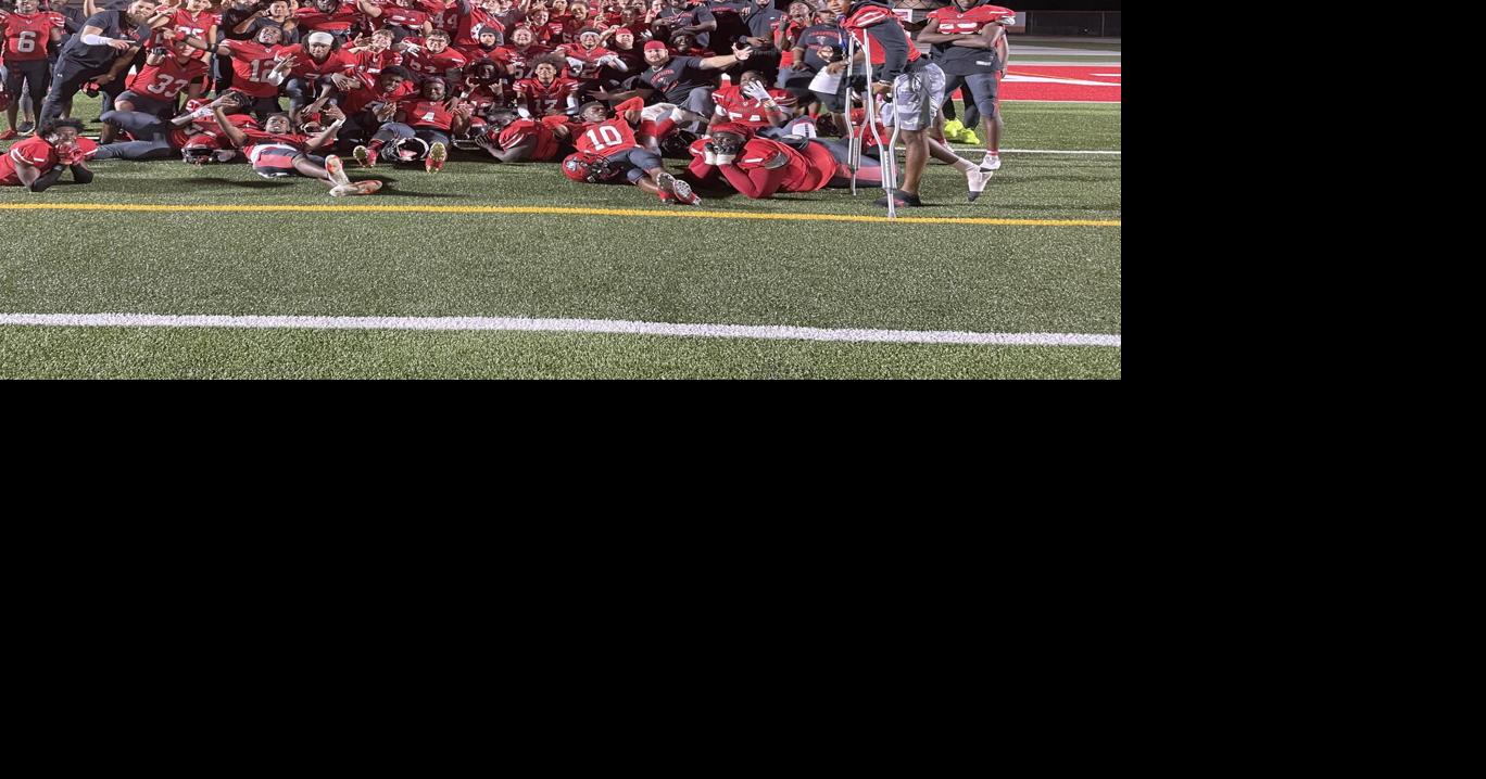 FOOTBALL Clearwater advances to first region final Sports