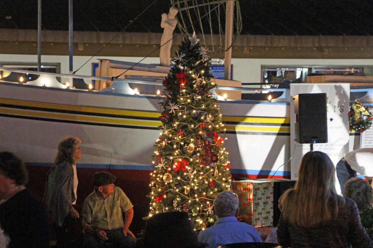Tarpon Springs Turns Attention To Christmas News Suncoastnews Com