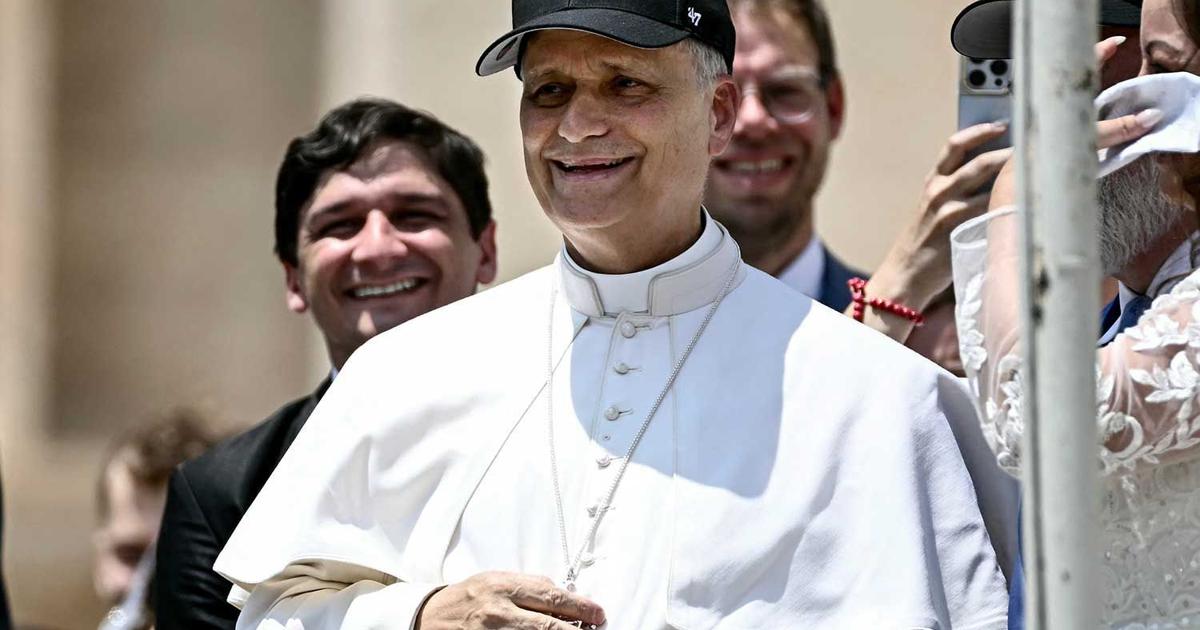 Pope Leo XIV Joins White Sox Chants at Vatican: A Surprising Blend of Faith and Fun