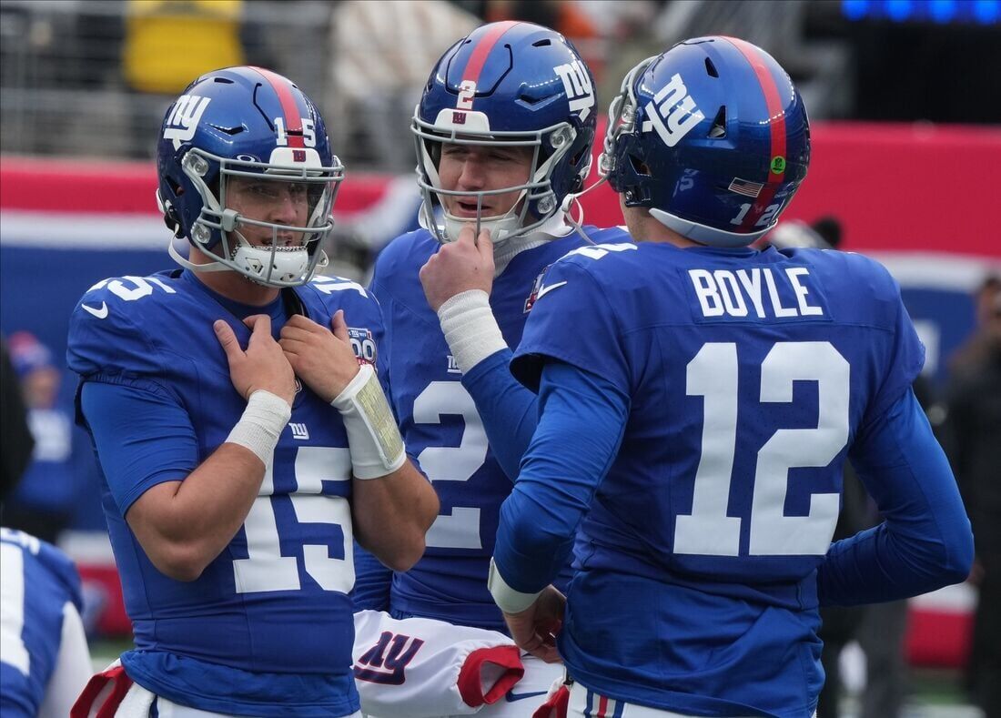 Tommy DeVito In Concussion Protocol As Giants Sort Through QB Options ...