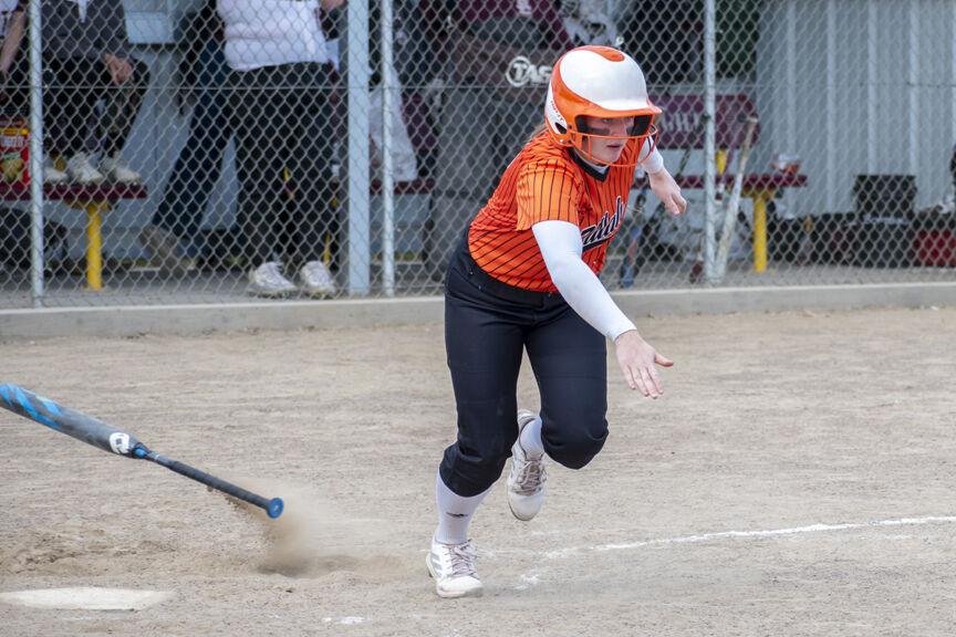 Zillah Leopards split doubleheader against Knights, sweep Wildcats