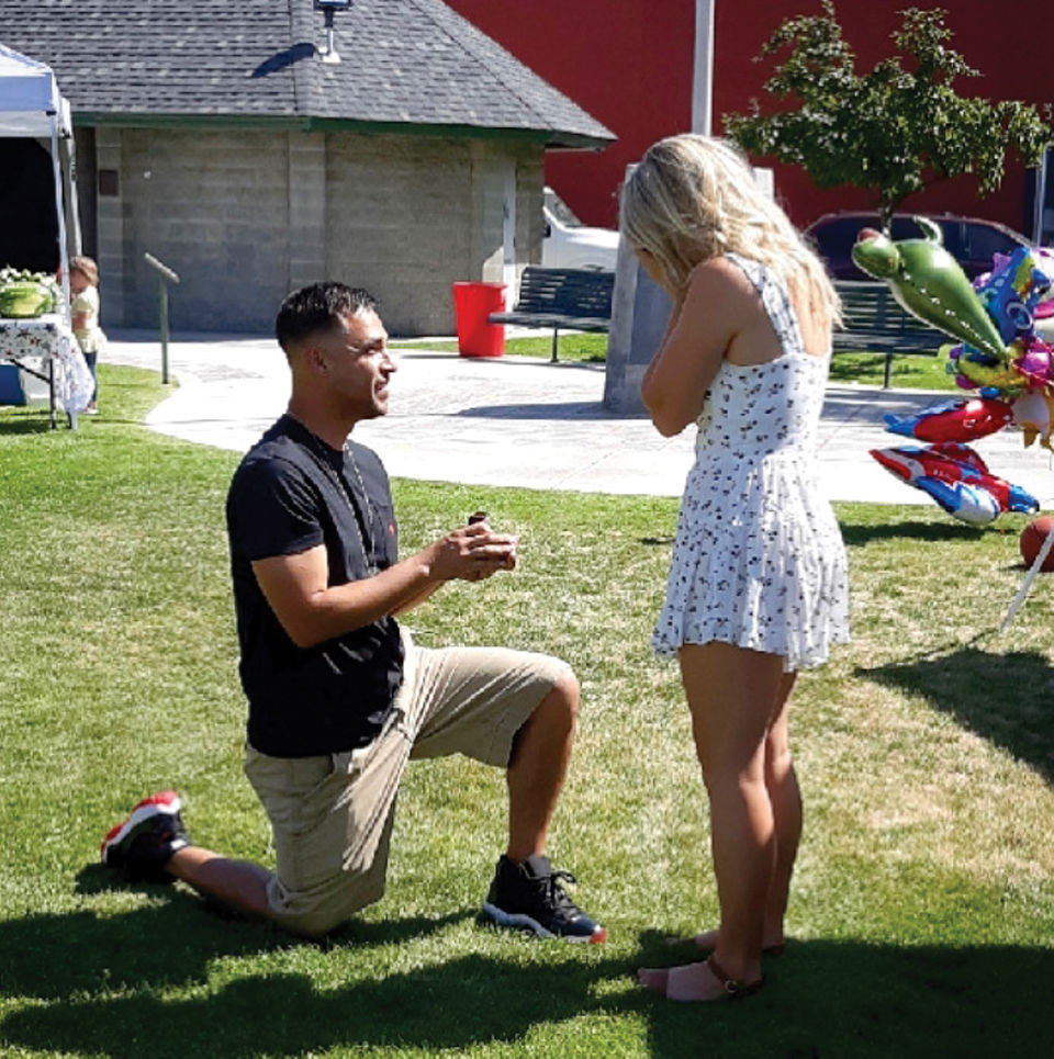 Alicia Allen says “yes” at farmers market Lifestyle