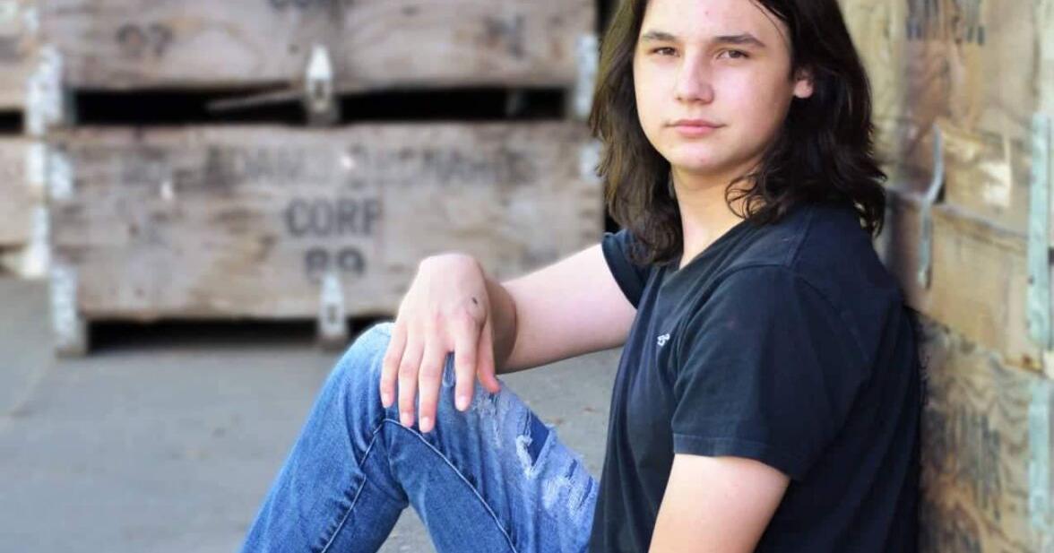 Alejandro Alaniz Jr. | Graduation | sunnysidesun.com