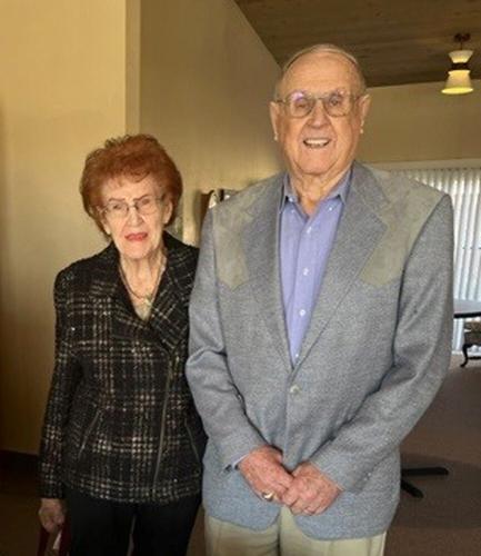 Van de Graafs celebrate 70 years | Anniversaries | sunnysidesun.com