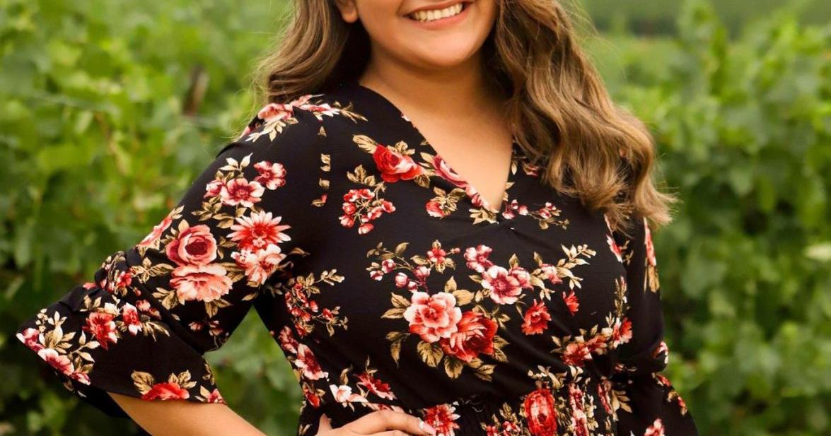 Erika Rubi Alvarez | Graduation | sunnysidesun.com