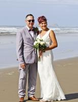 Wedding: Grandview woman marries California man