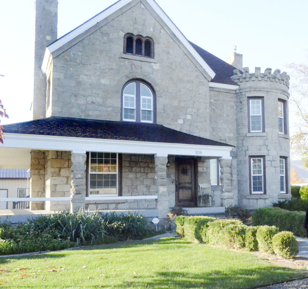 Yakima’s three historic castles focus of field trip for Sunnyside