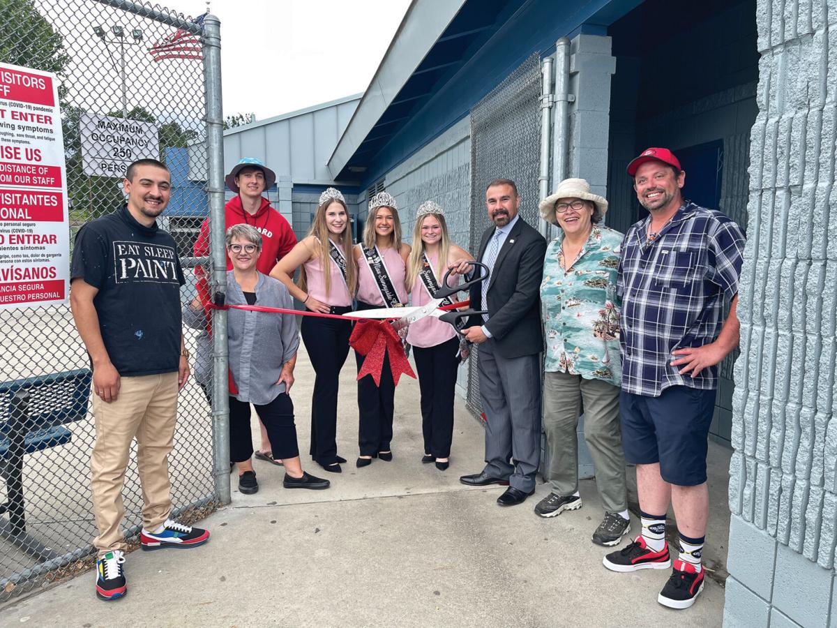 Sunnyside Pool Ribbon Cutting