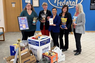Yakima Federal collects food for the hungry
