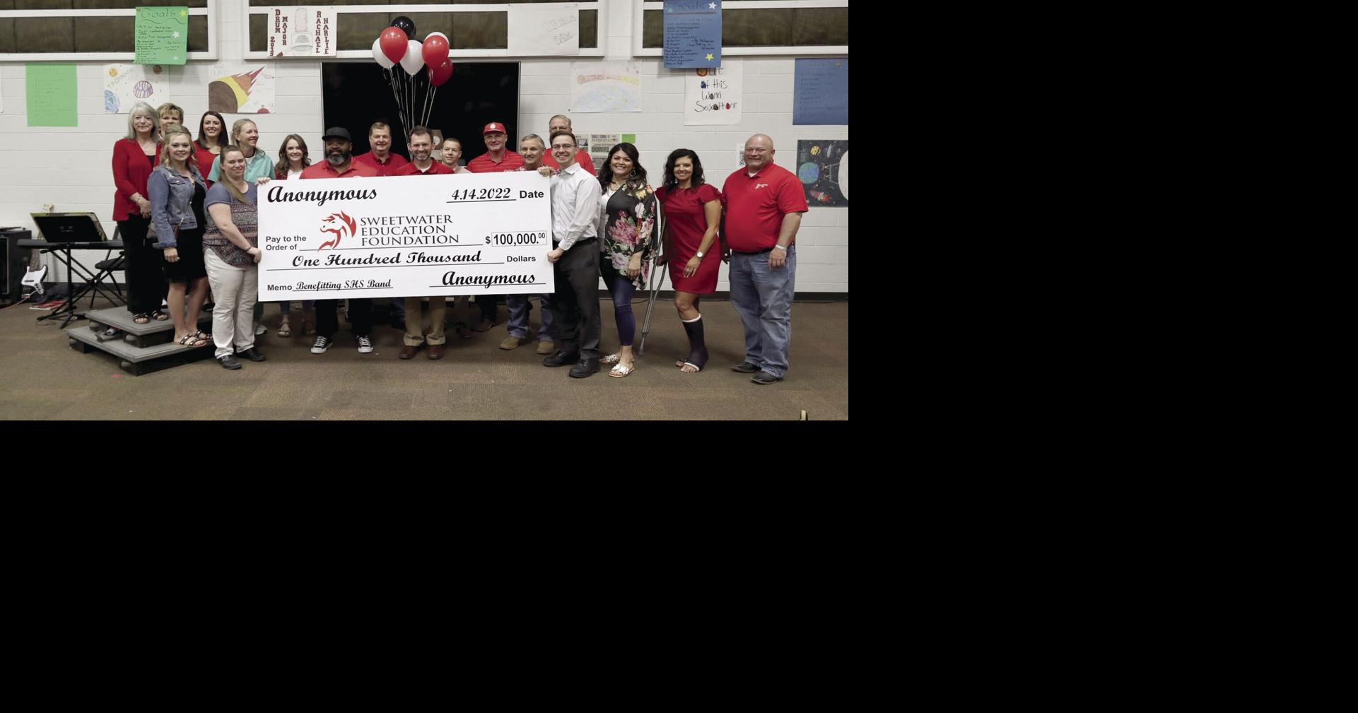 Sweetwater Education Foundation Presents 100,000 Check to SISD Band