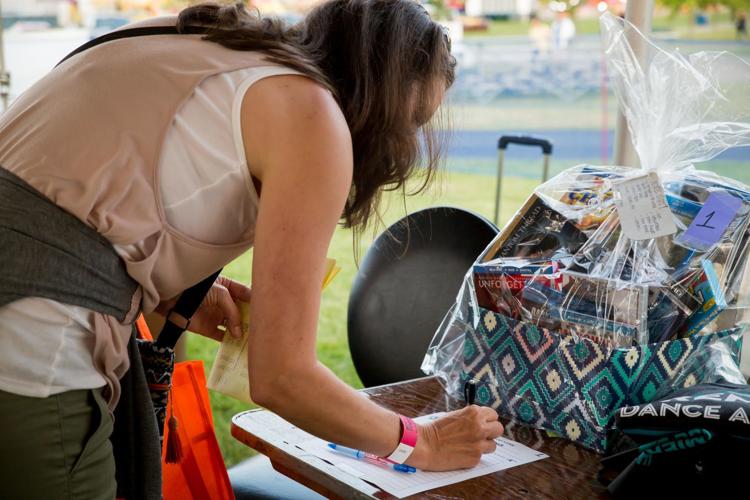 PHOTO GALLERY Despite thunderstorm, Lakefront Days goes on Prior