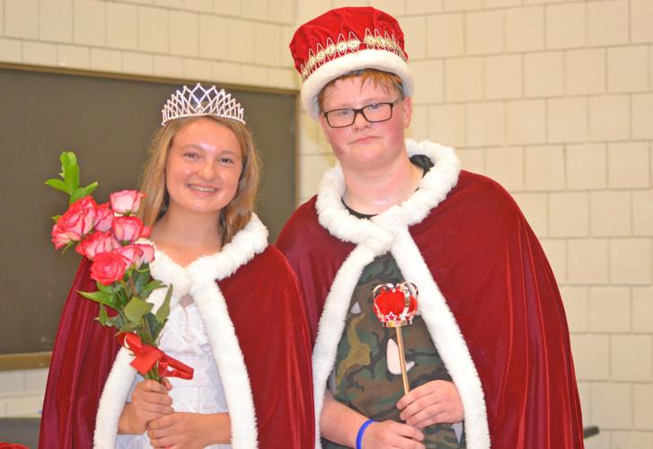 Eden Prairie crowns the king and queen Eden Prairie