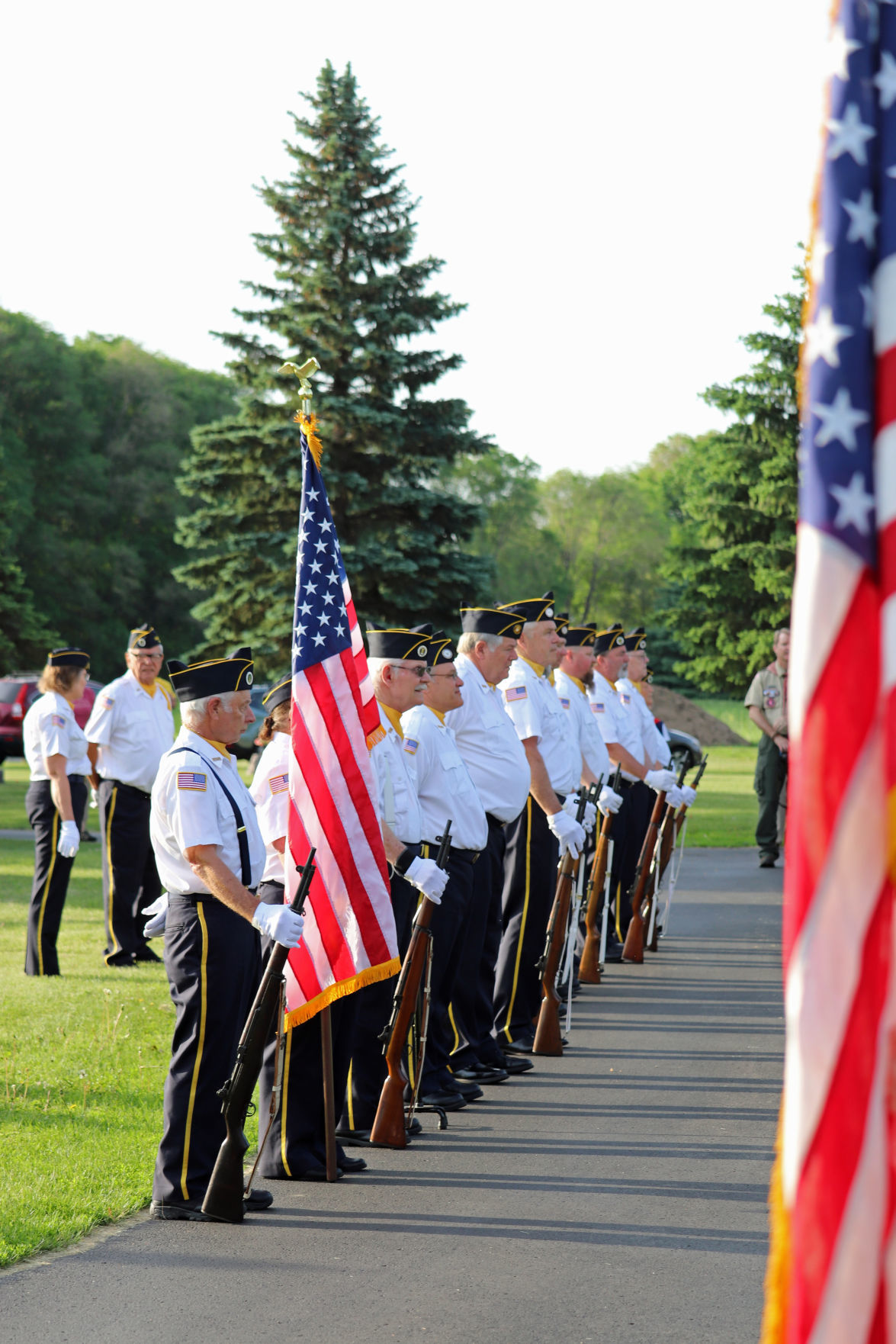 Memorial Day Scenes Shakopee News Swnewsmedia Com