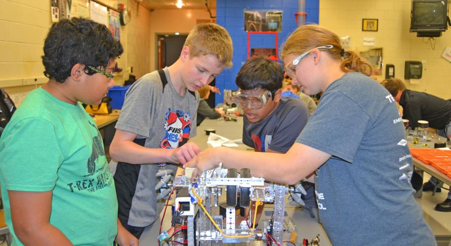Eden Prairie High School robotics students mentor younger peers | Eden ...