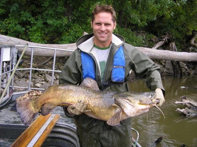 DNR: Fish & Wildlife: Catfish Fishing