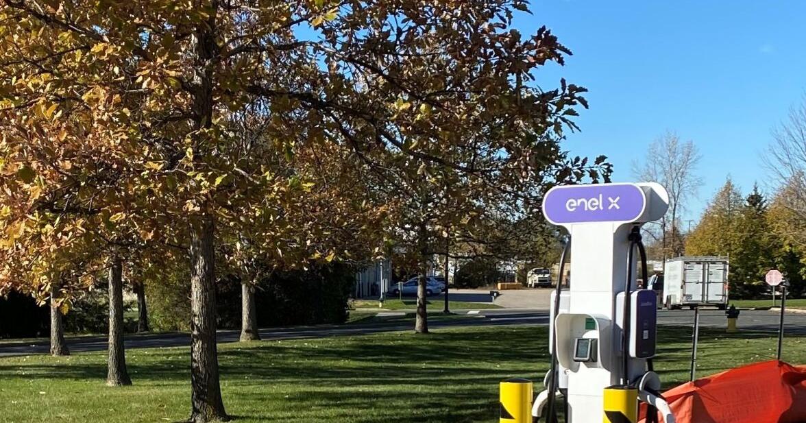new-electric-vehicle-charger-installed-in-shakopee-shakopee