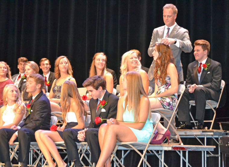 Eden Prairie High Babe Homecoming Coronation Education Swnewsmedia Com