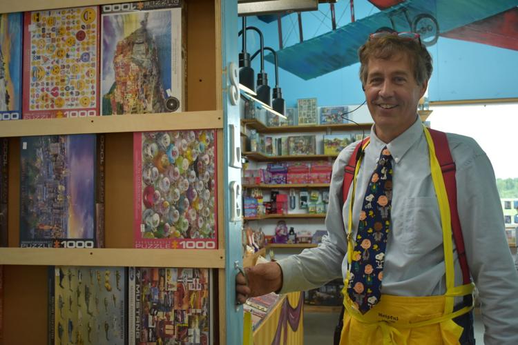 Desobediencia Colonial pala MN's Largest Candy Store more than just sweets — it's home to vast puzzle  collection, too | Entertainment | swnewsmedia.com