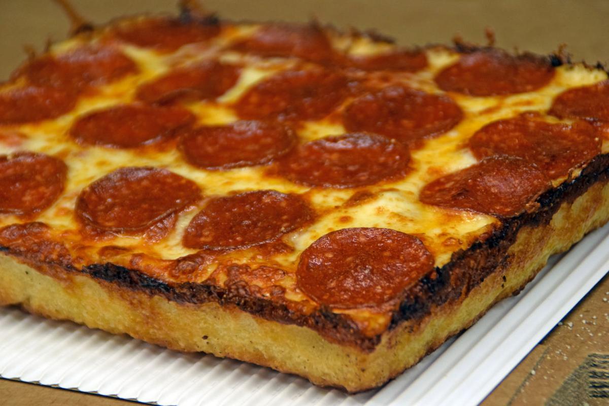 Eden Prairie Jet S Pizza Offers Square Pizza And More Eden
