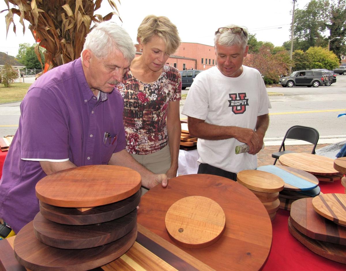 Woodworker S Custom River Tables Are A Hit At Farmers Markets