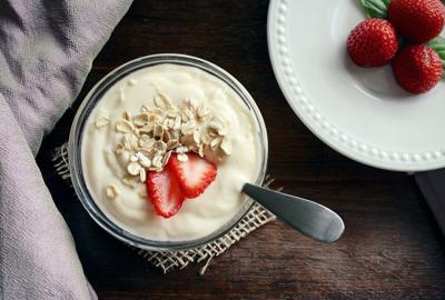 Yogurt with strawberries