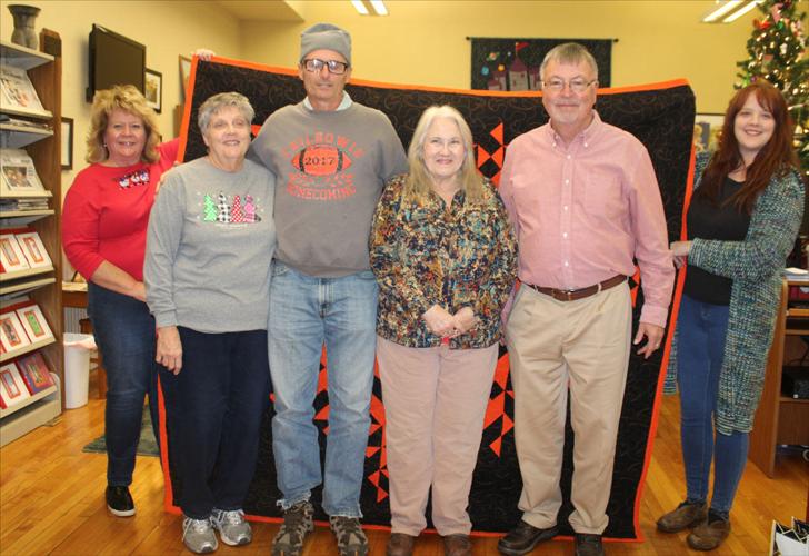 Henderson's quilting benefits Chilhowie library