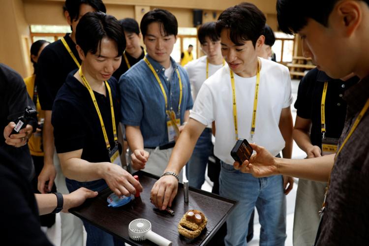 Hopeful singles turn to Buddhist temple matchmaking in South Korea