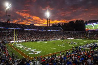 092726-cdp-sports-uvafb-del-18.JPG