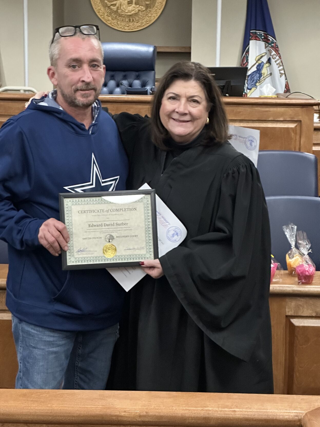 010425-smy-news-main-RecoveryGraduation-p2