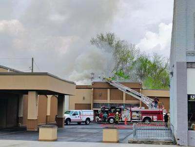 043025-smy-news-main-FuneralHomeFire-p1