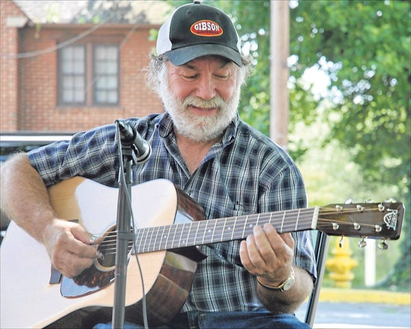 Wayne Henderson to take Lincoln stage in Marion for Song of the Mountains