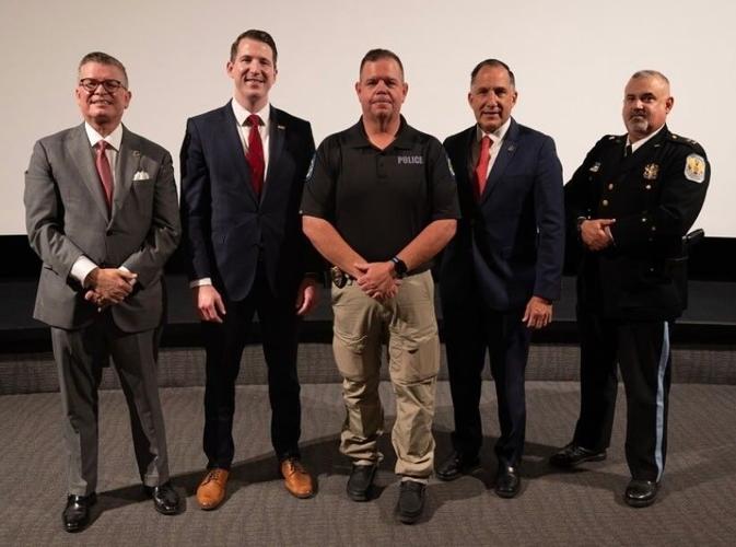 081926-smy-news-main-McVeyInDC-p4
