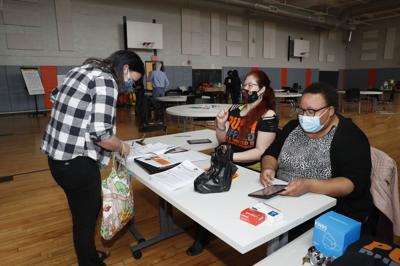 Teach-in by PUSH Buffalo to prepare for a state climate change hearing