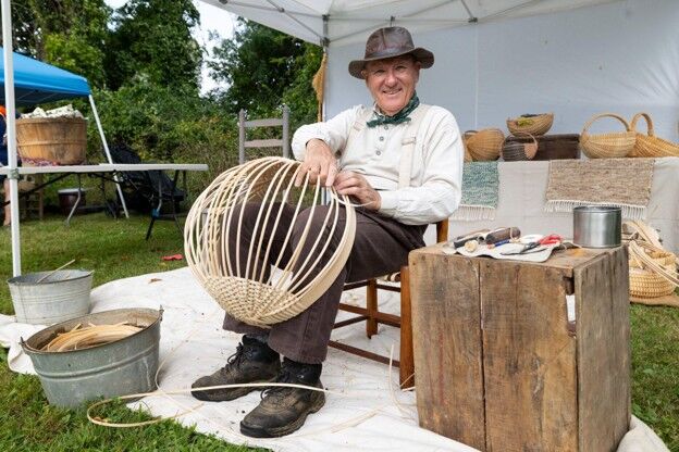 081326-fly-news-arts-basket.jpg