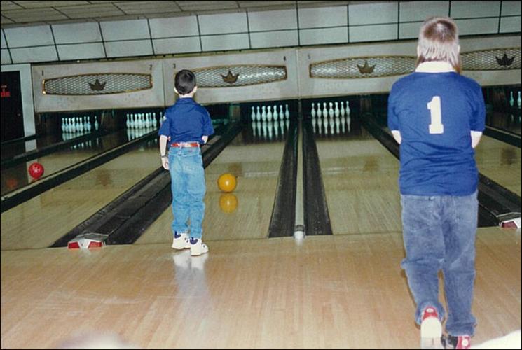 093023-smy-news-main-BowlingMemories-p3.jpg
