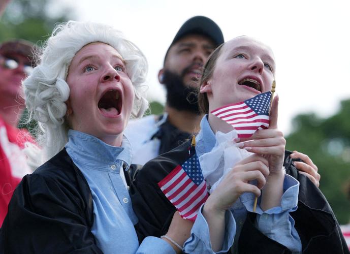 SOCCER-WORLDCUP-USA-AUS/FANS