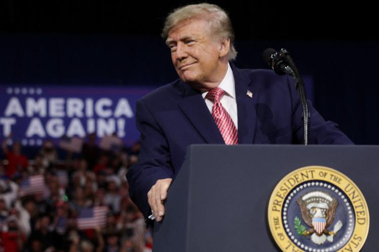 Trump visits Kansas