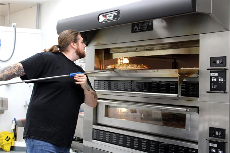 061723-smy-news-main-GordosPizza-p4.jpg