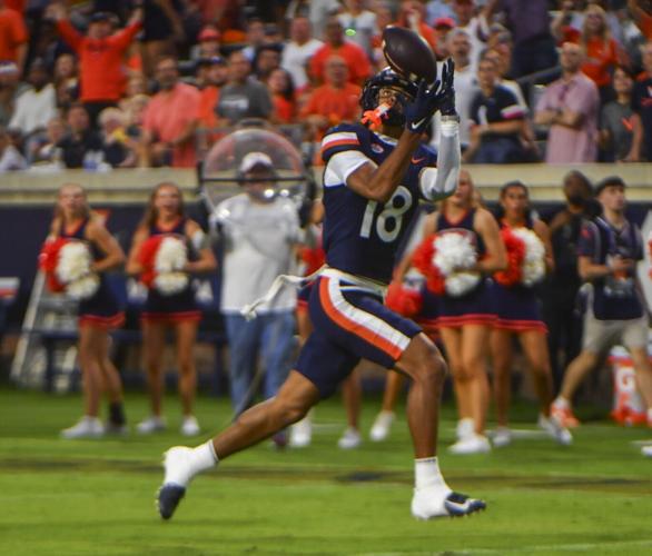 091226-cdp-sports-uvafb-nsu-18.JPG