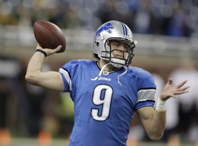 Detroit Lions QB Matthew Stafford warmed up for their Thanksgiving Day game against the Green Bay Packers in Detroit, Thursday, November 26, 2009.