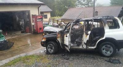 Ivanhoe fire destroys vehicle
